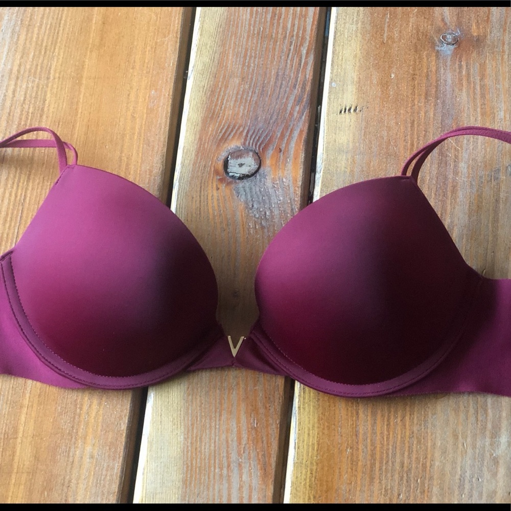 Victoria Secret Pushup Bra 34B , color maroon